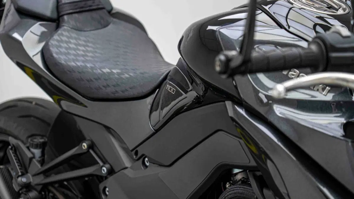 Kawasaki Z 1100 (2026 - 27) (15)