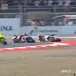 MotoGP, disastro Aprilia nella Sprint di Mandalika! Bezzecchi e Raul Fernandez a terra dopo un contatto alla prima curva [VIDEO]