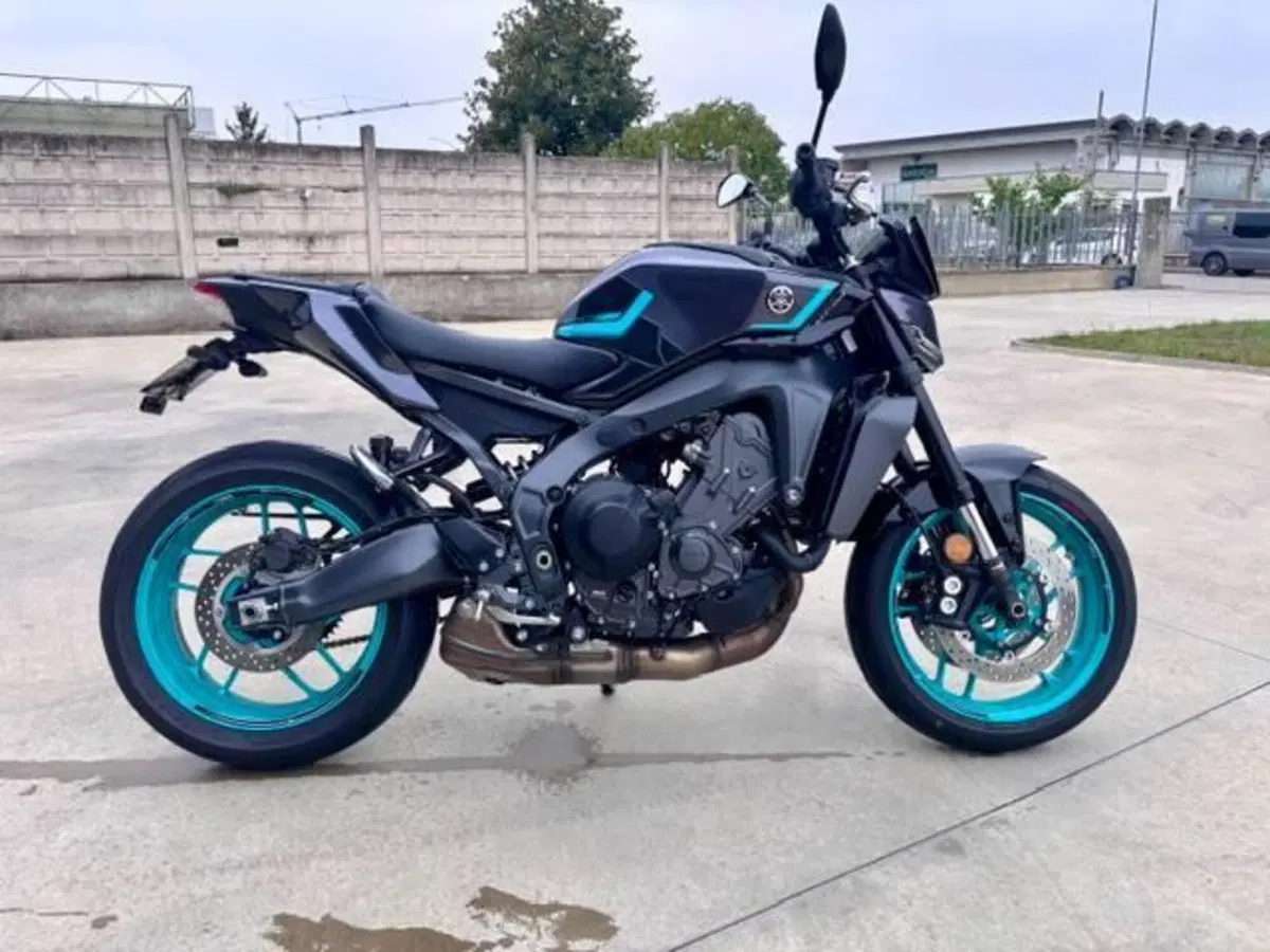 Yamaha MT-09 (2024 - 26) (4)