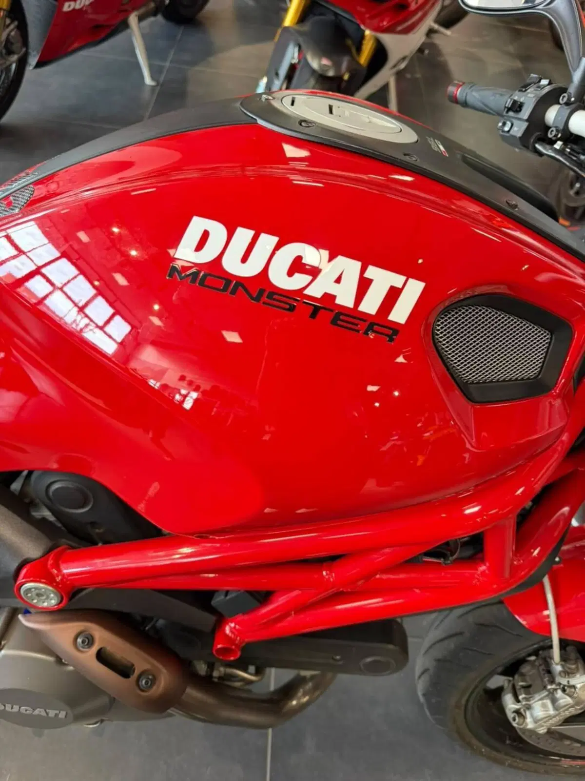 Ducati Monster 796 (2010 - 13) (3)