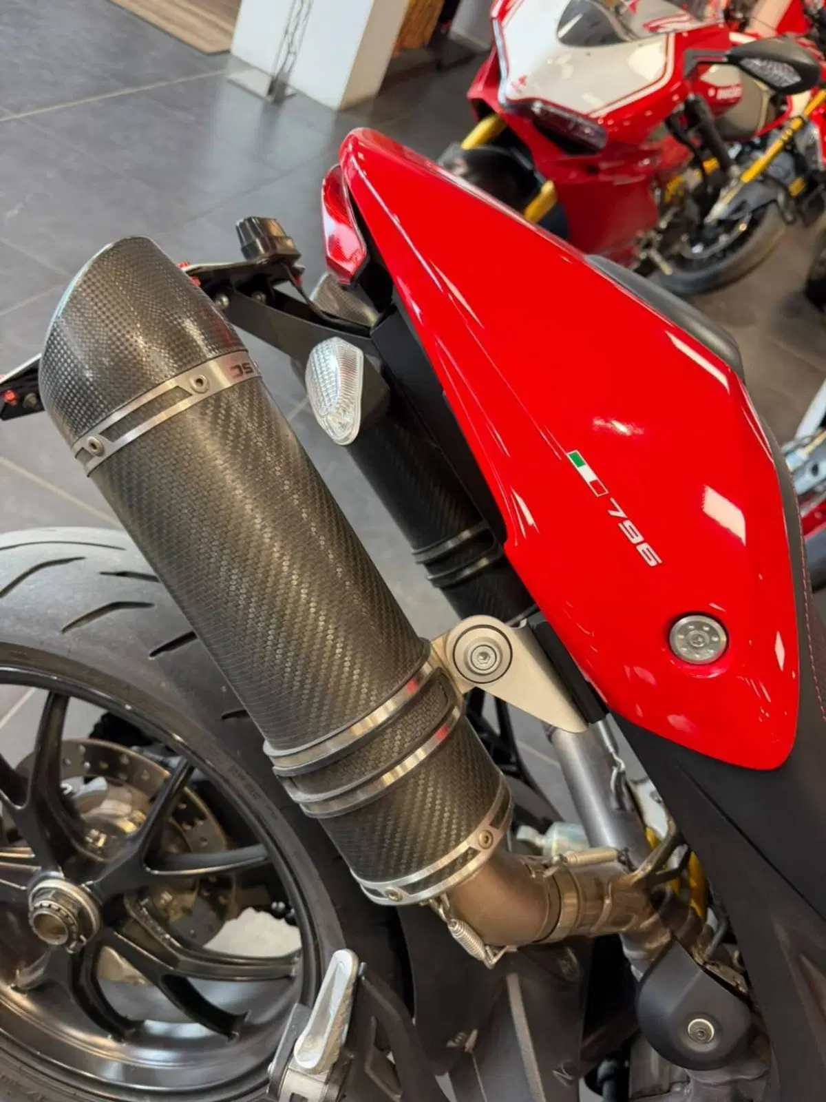 Ducati Monster 796 (2010 - 13) (4)