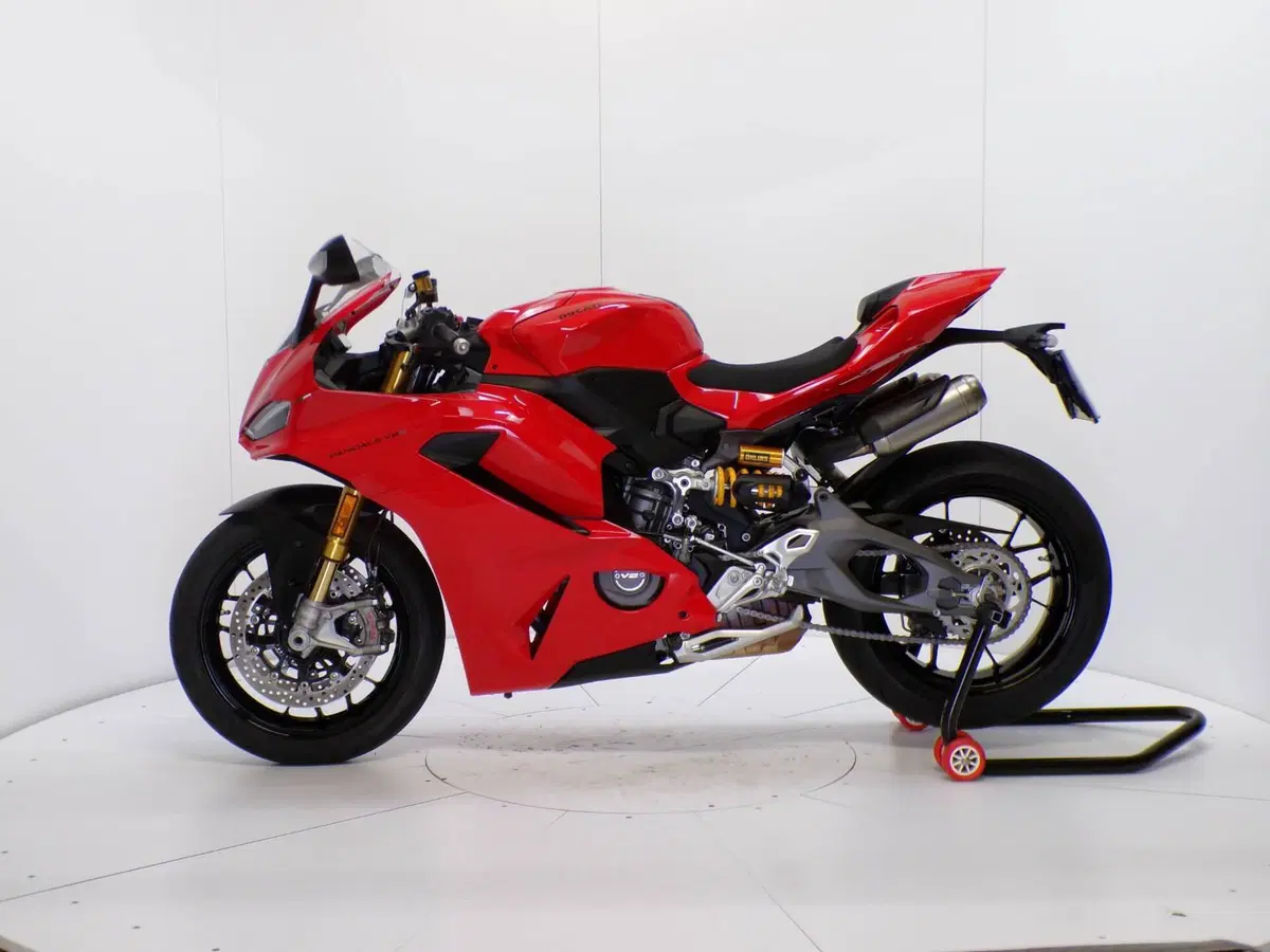 Ducati Panigale V2 S (2025 - 26) (4)