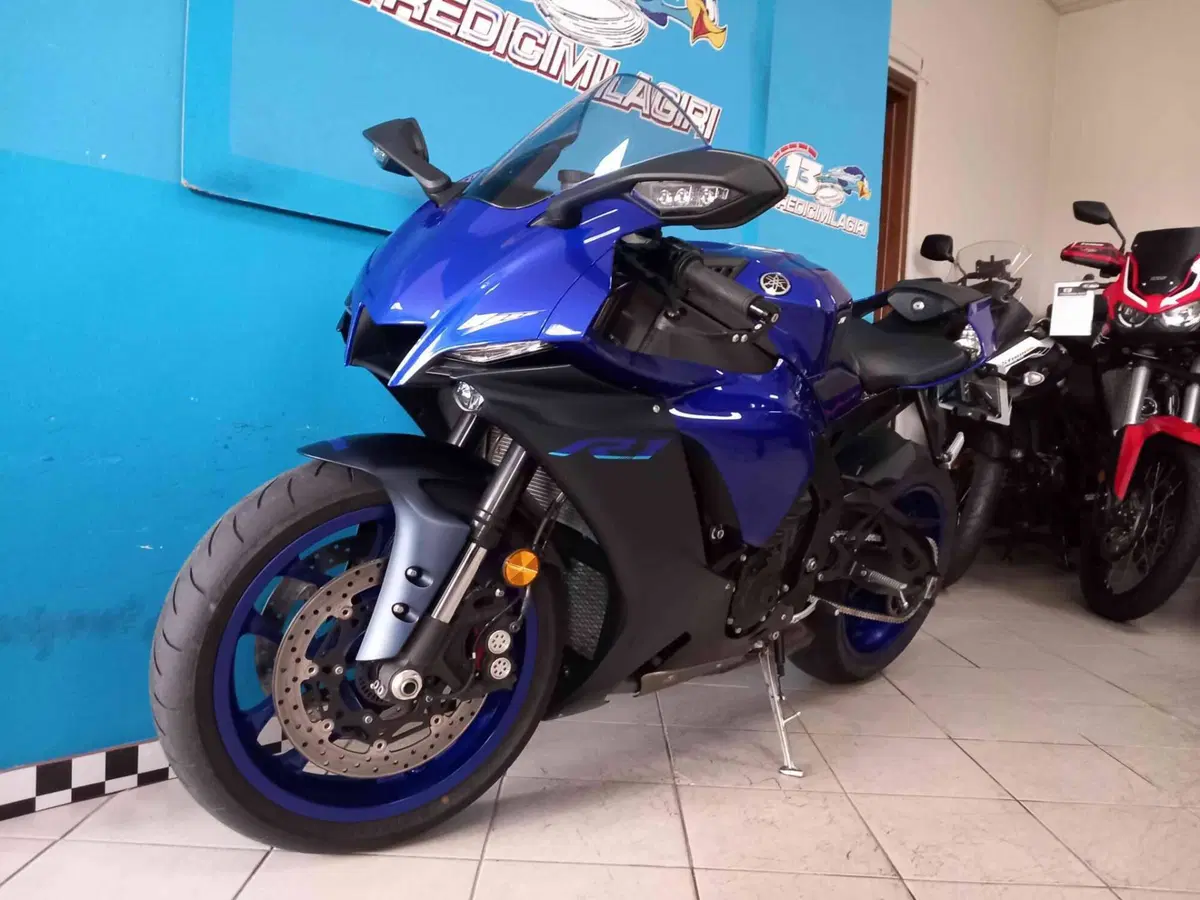 Yamaha YZF R1 (2020 - 25) (5)
