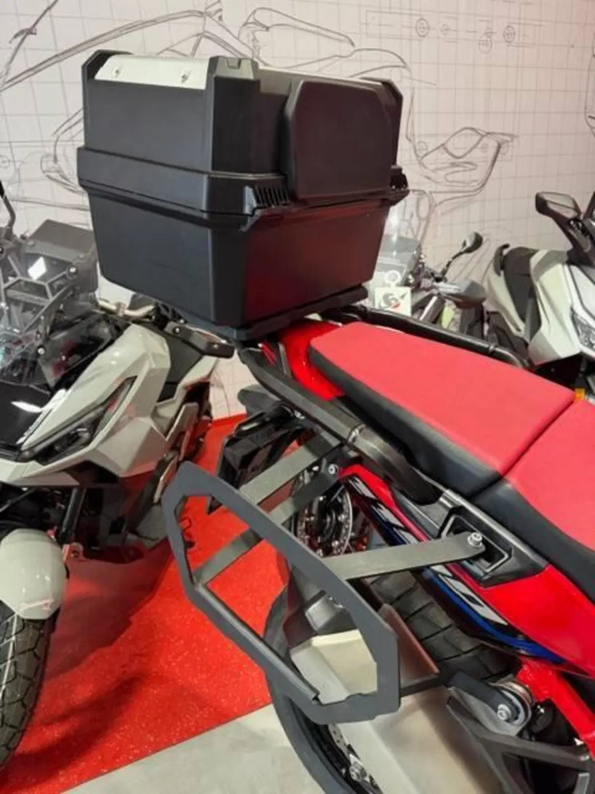Honda Africa Twin CRF 1100L Urban (2022 - 23) (13)