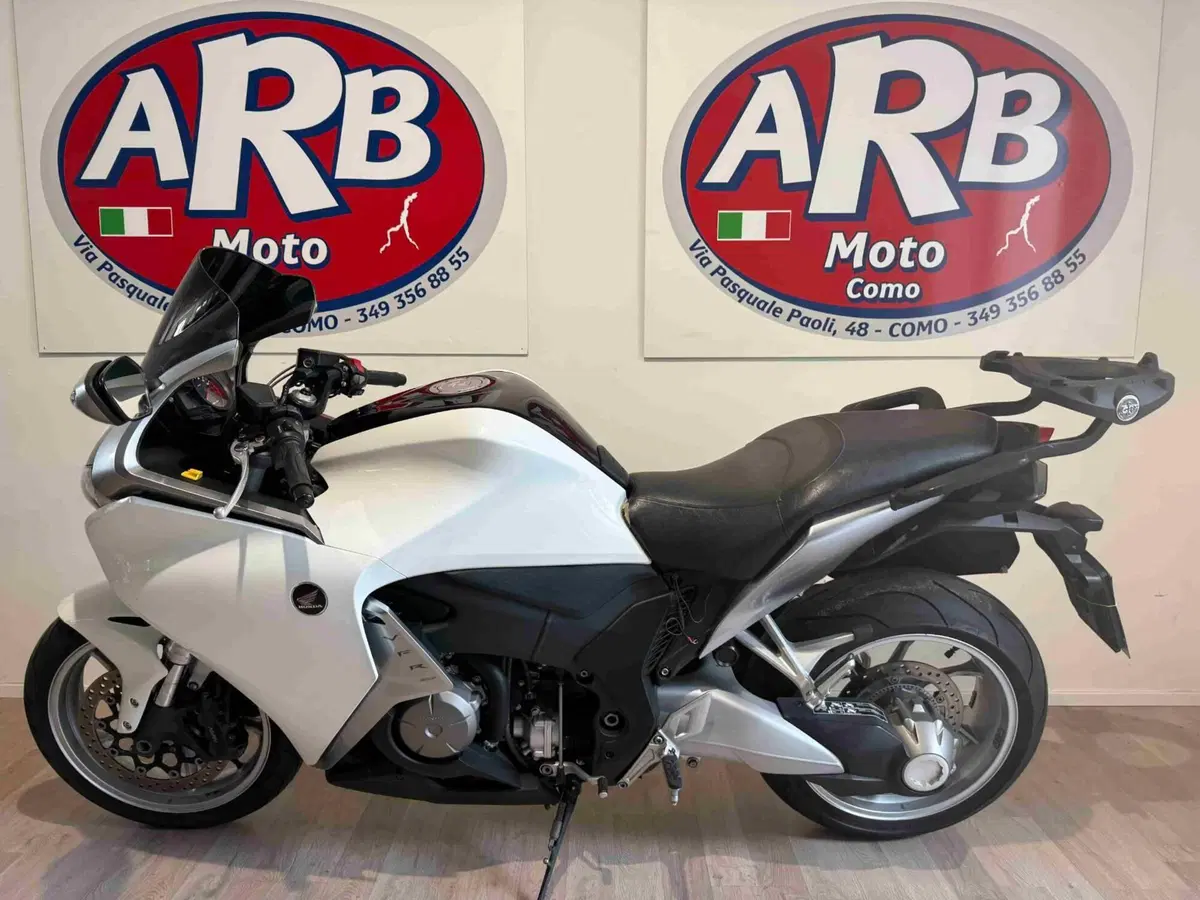 Honda VFR 1200 F ABS (2009 - 16) (5)