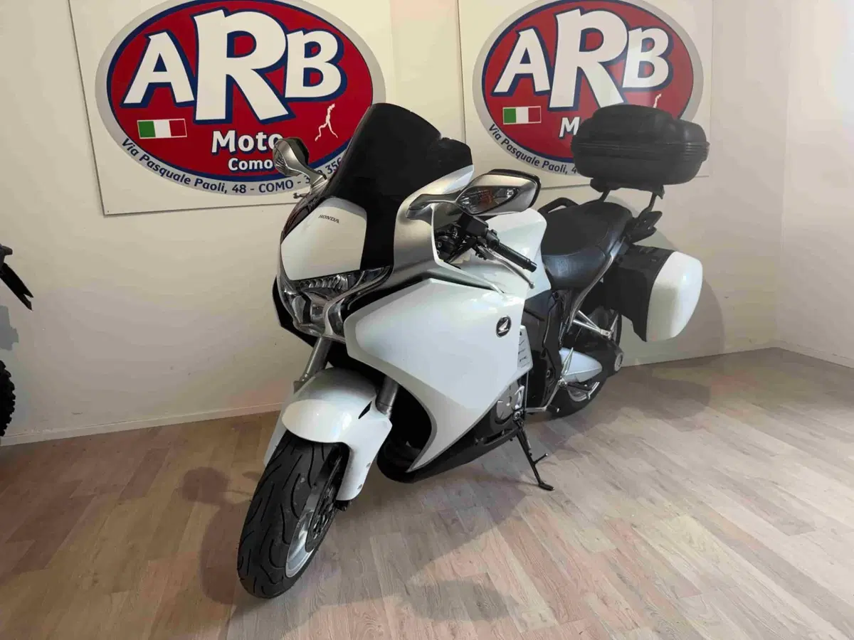 Honda VFR 1200 F ABS (2009 - 16) (2)