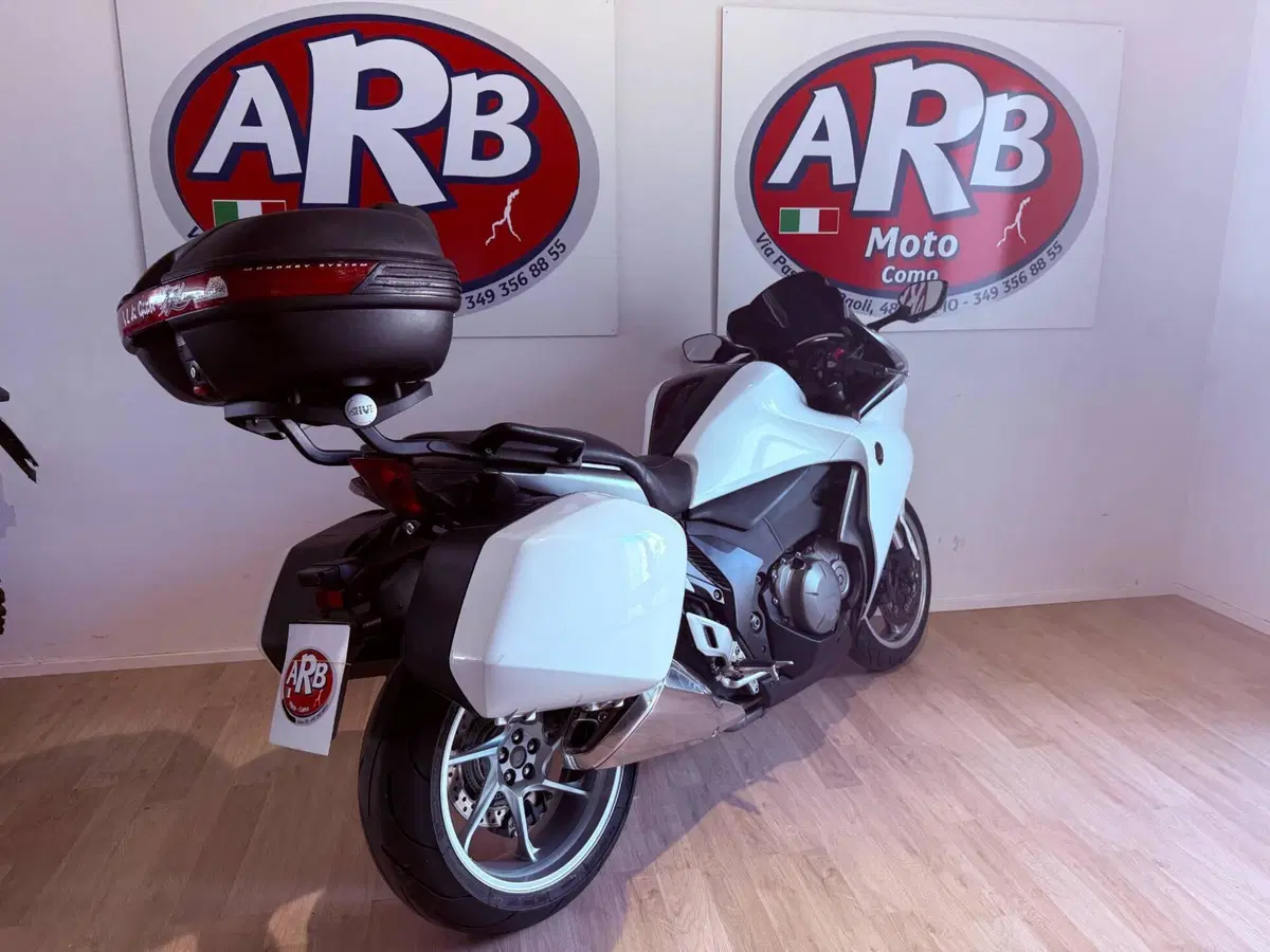 Honda VFR 1200 F ABS (2009 - 16) (4)