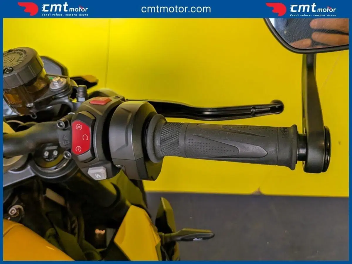 Triumph Street Triple 765 RS (2023 - 26) (14)