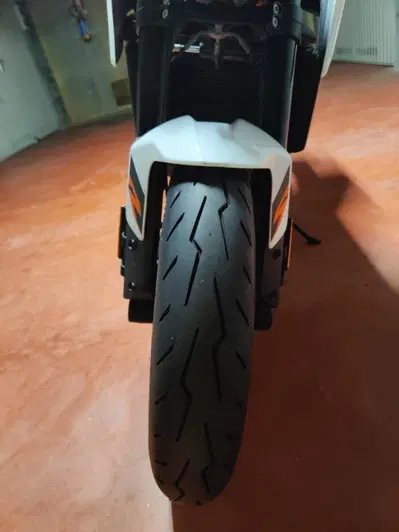 KTM 890 Duke R (2021 - 23) usata