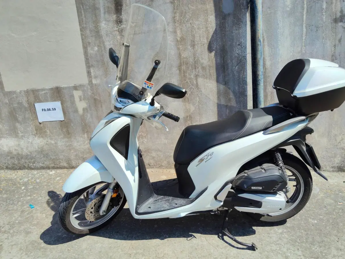 Honda SH 150i (2017 - 19) (2)