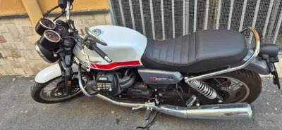 Moto Guzzi V7 850 Stone Special Abs (2021) usata