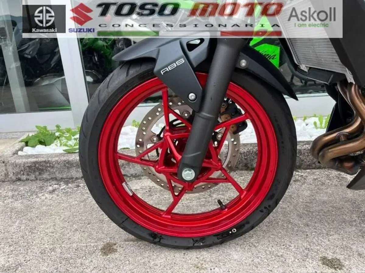 Kawasaki Z 500 SE (2024 - 27) (17)
