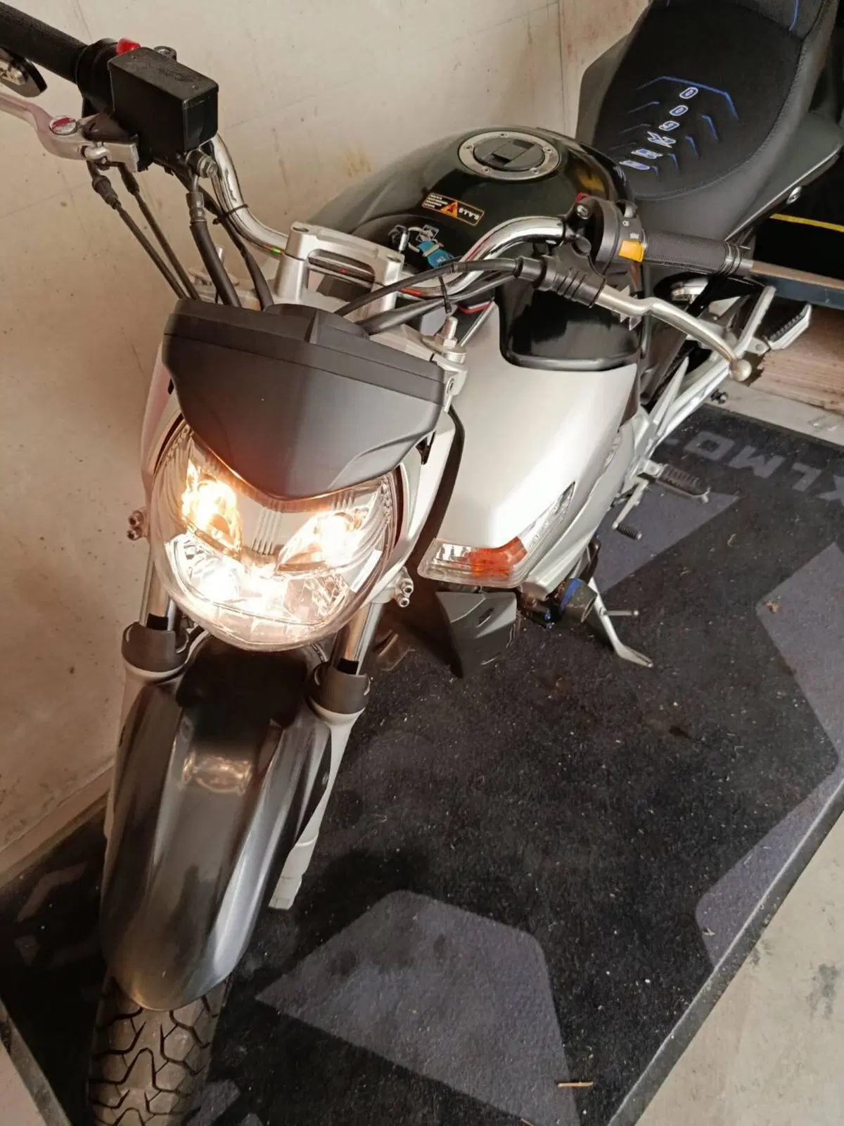 Suzuki GSR 600 (2006 - 11) (2)