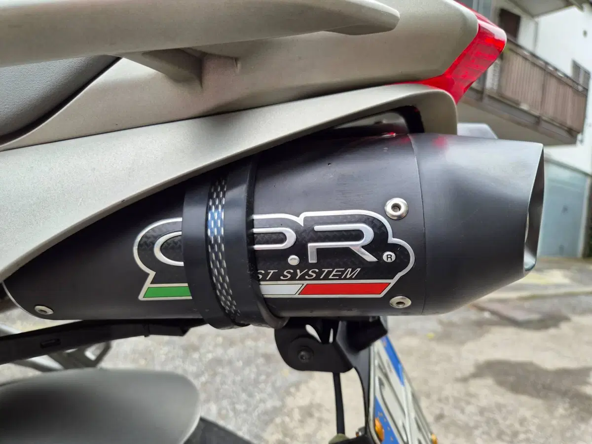 Yamaha FZ6 (2004 - 07) (15)