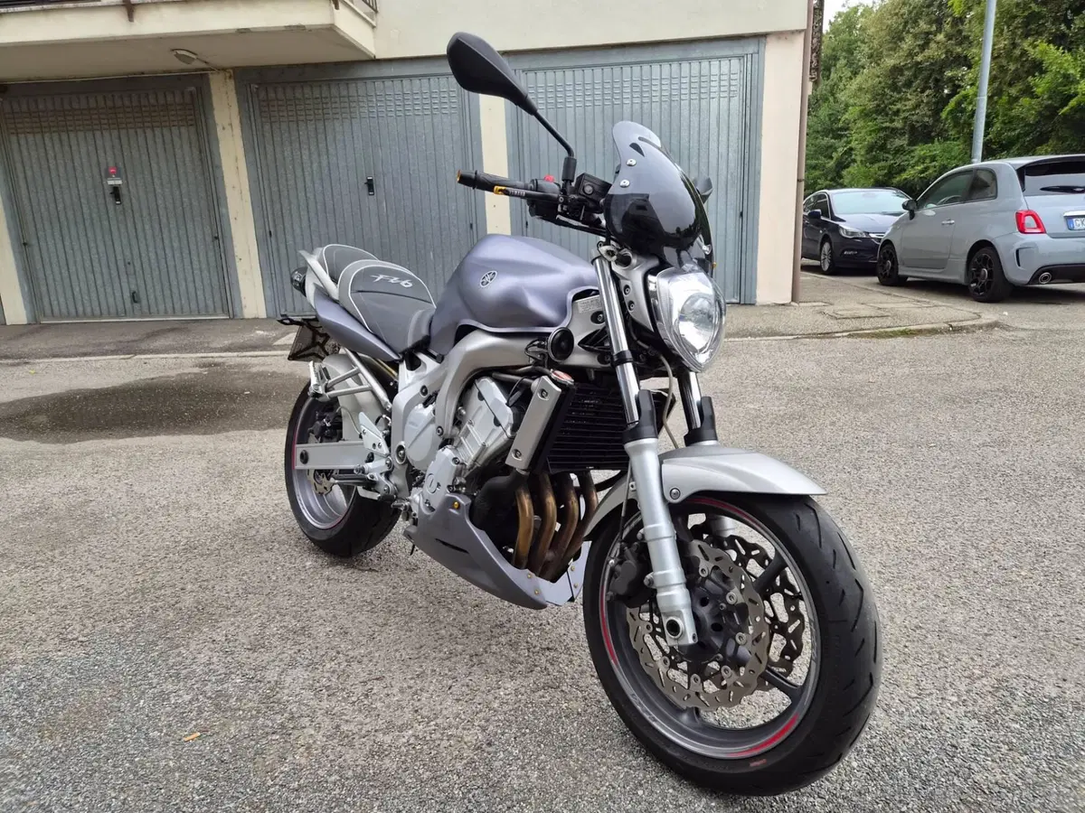 Yamaha FZ6 (2004 - 07) (4)