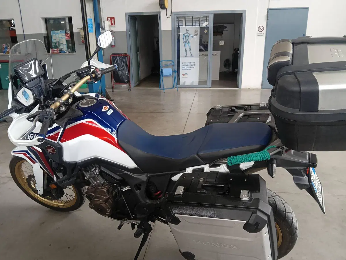 Honda Africa Twin CRF 1000L (2016 - 17) (4)