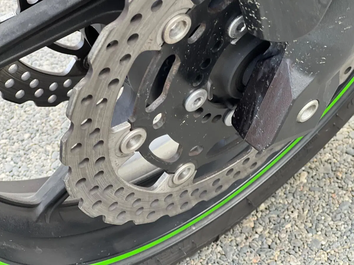 Kawasaki Z 750 (2007 - 14) (13)