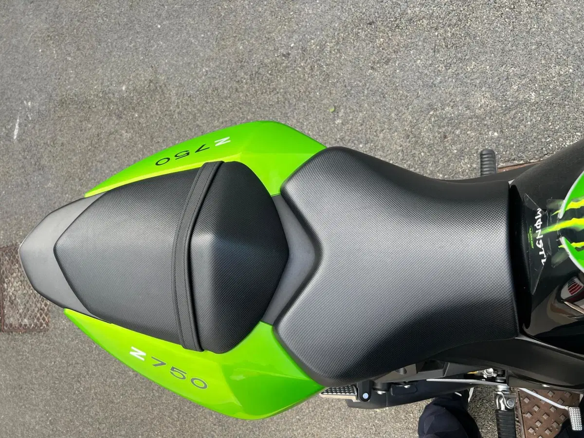 Kawasaki Z 750 (2007 - 14) (9)