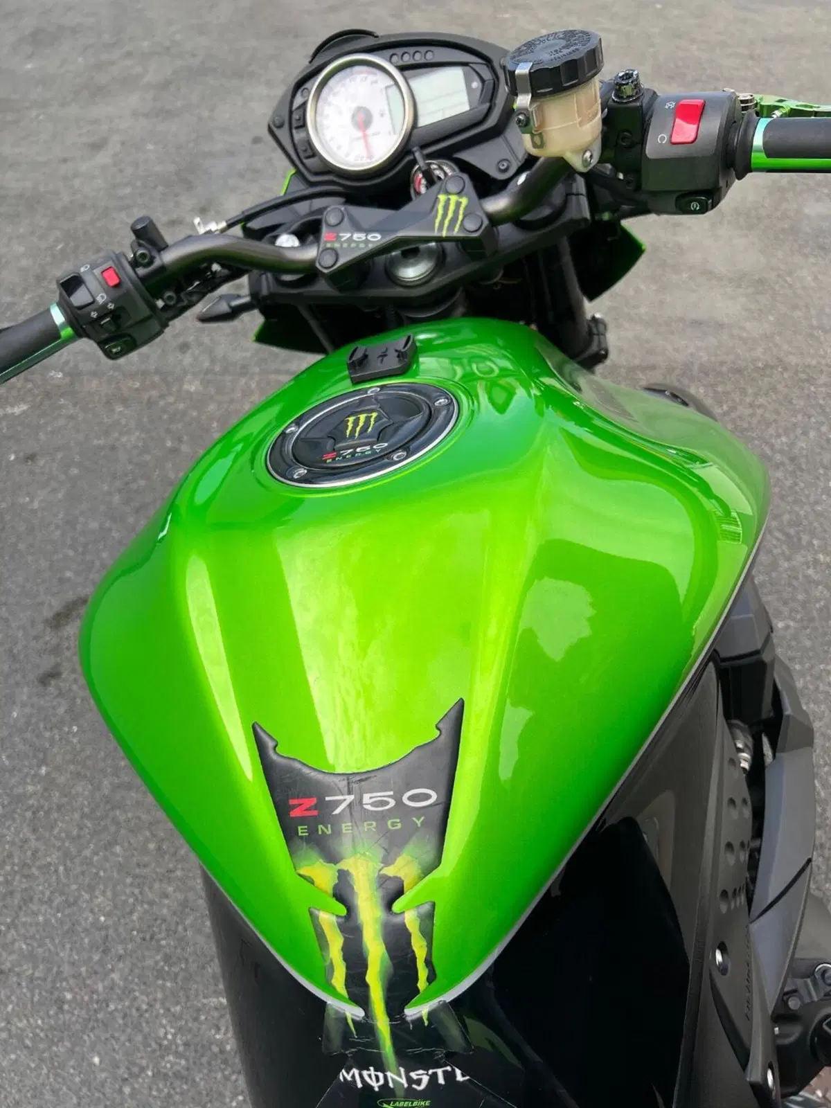 Kawasaki Z 750 (2007 - 14) (8)