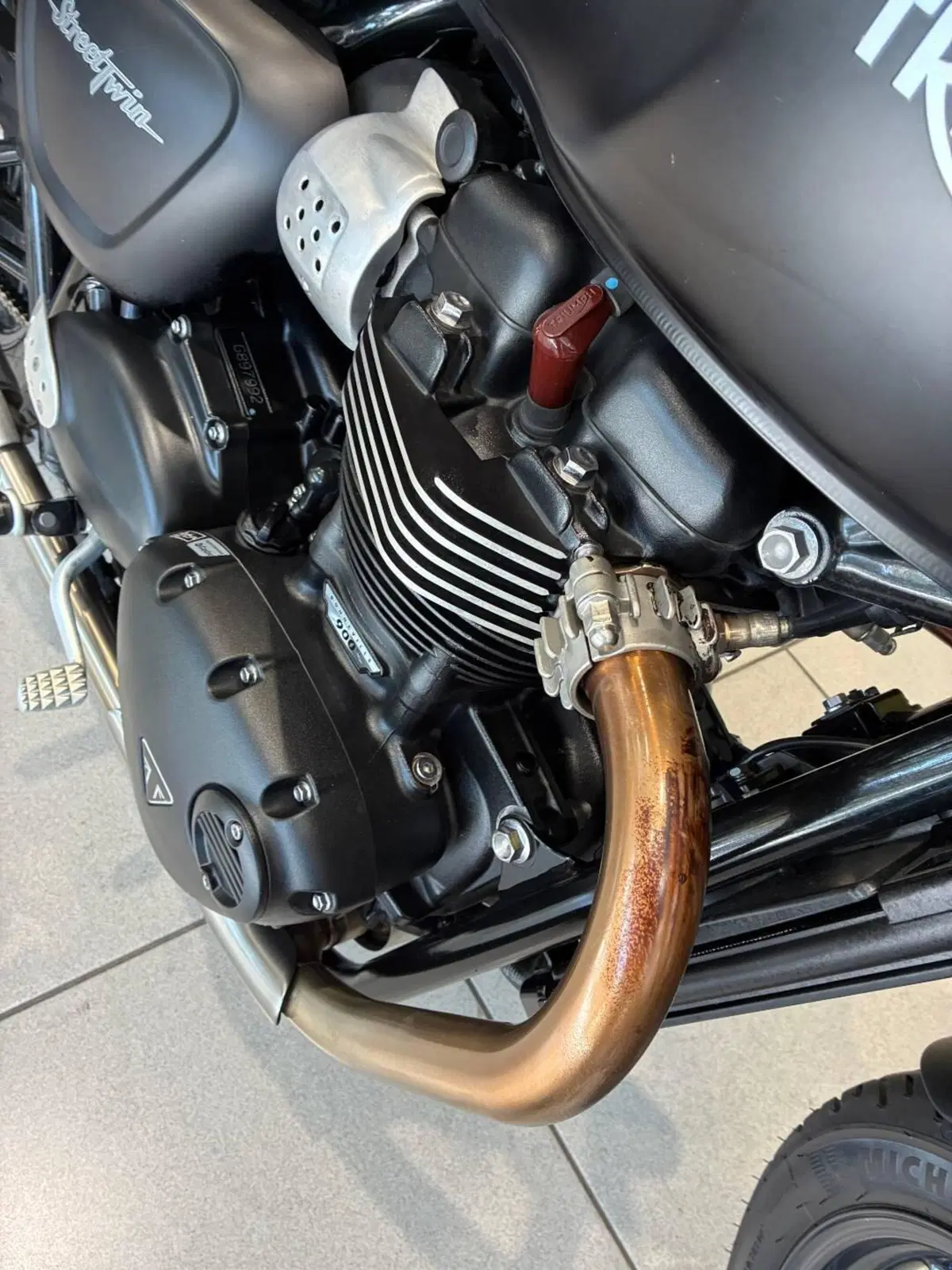Triumph Street Twin 900 (2019 - 20) (5)