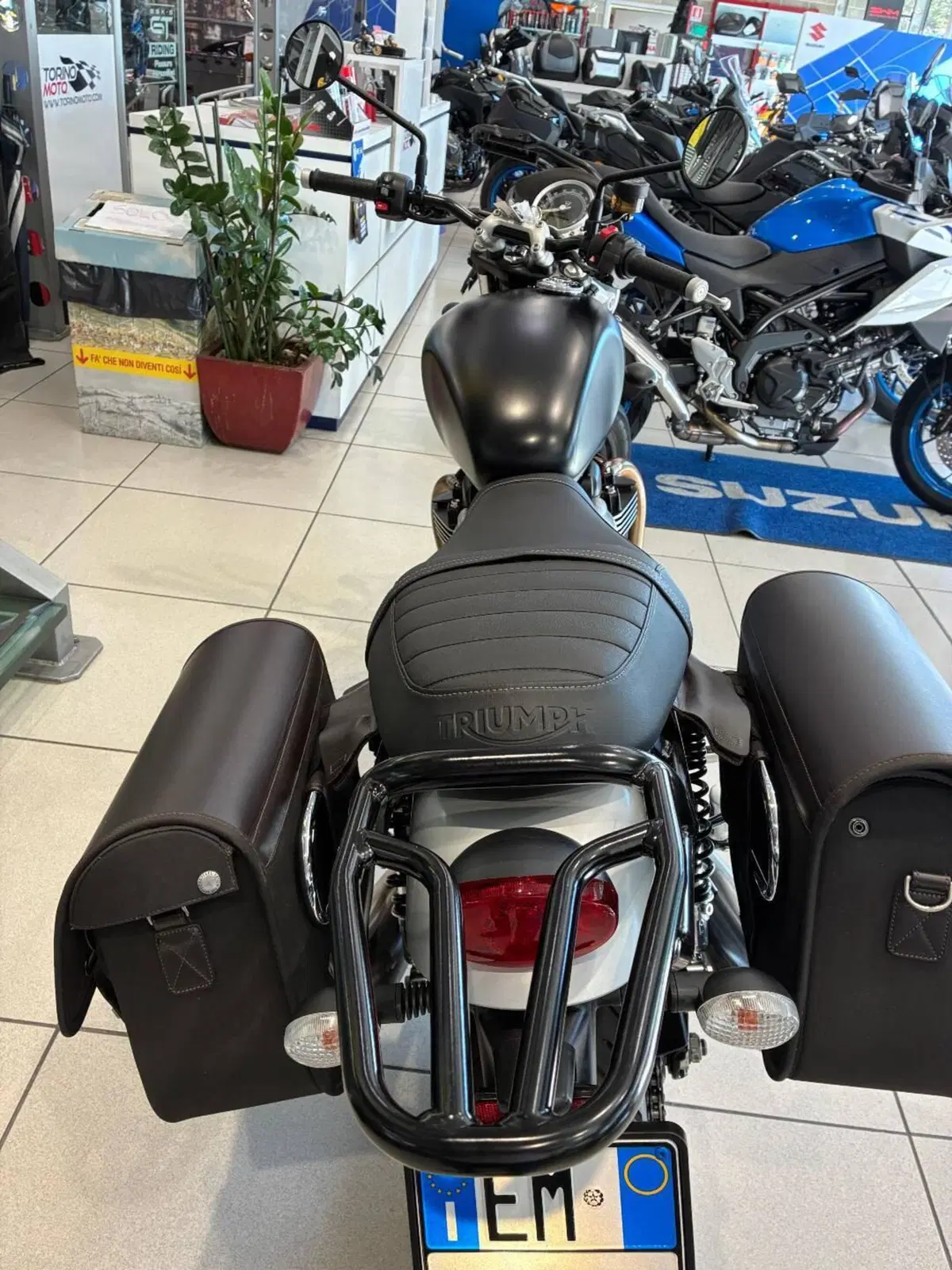Triumph Street Twin 900 (2019 - 20) (7)