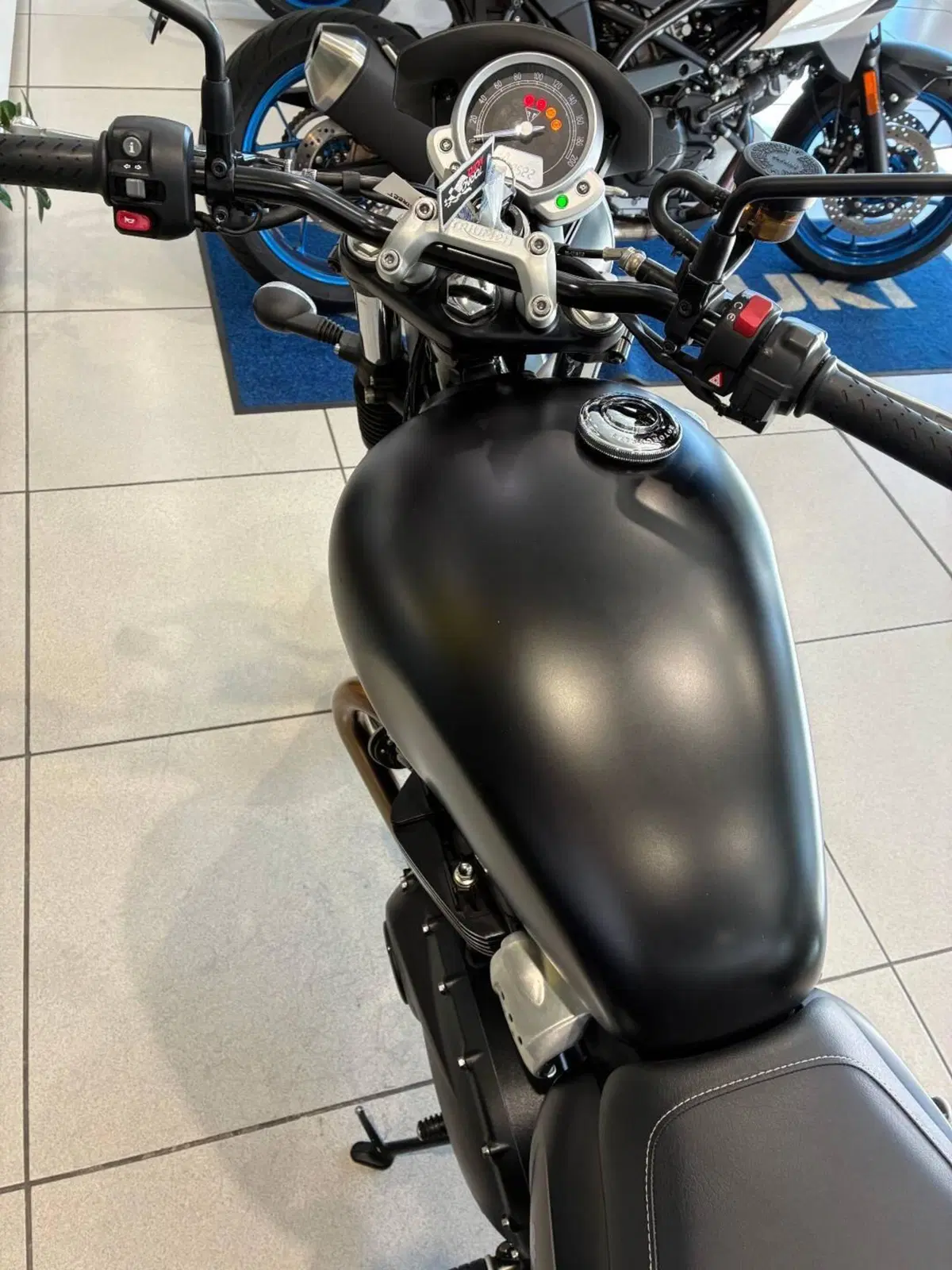 Triumph Street Twin 900 (2019 - 20) (8)