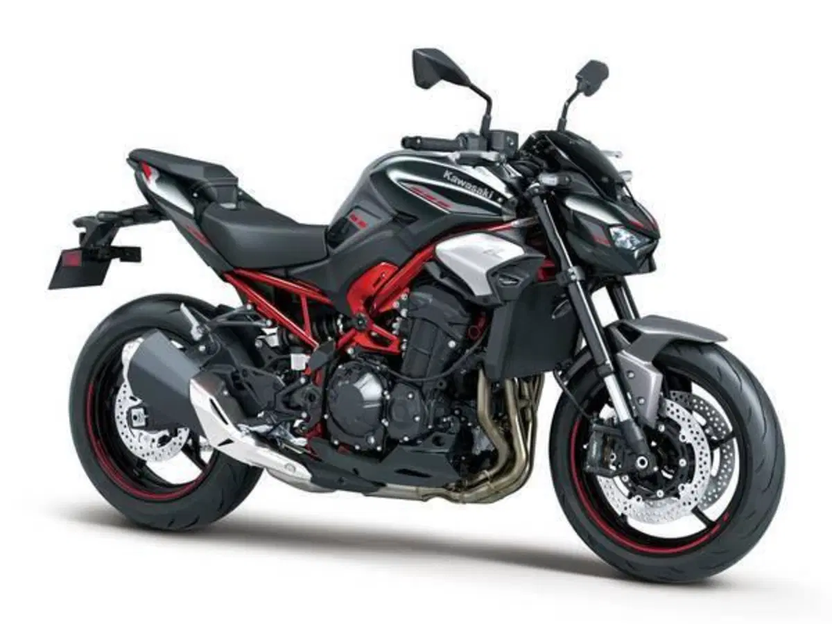 Kawasaki Z 900 (2025 - 27)