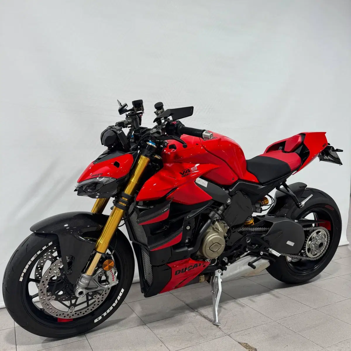 Ducati Streetfighter V4 S (2023 - 24) (2)