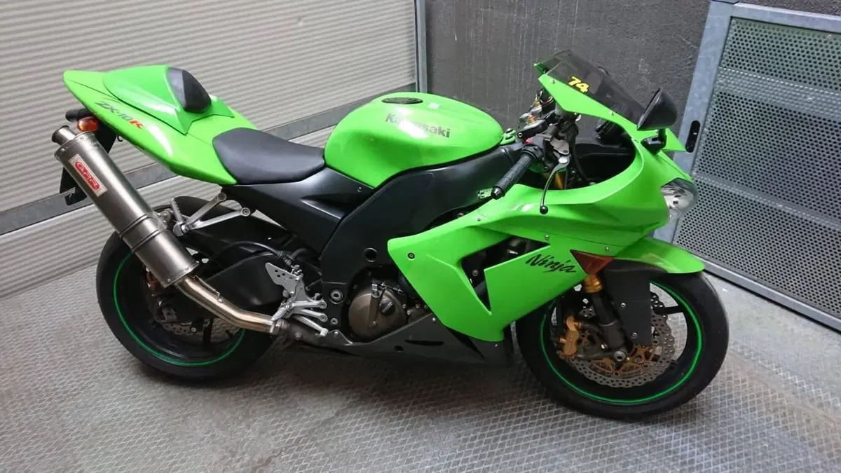 Kawasaki Ninja 1000 ZX-10R (2004 - 05) (3)