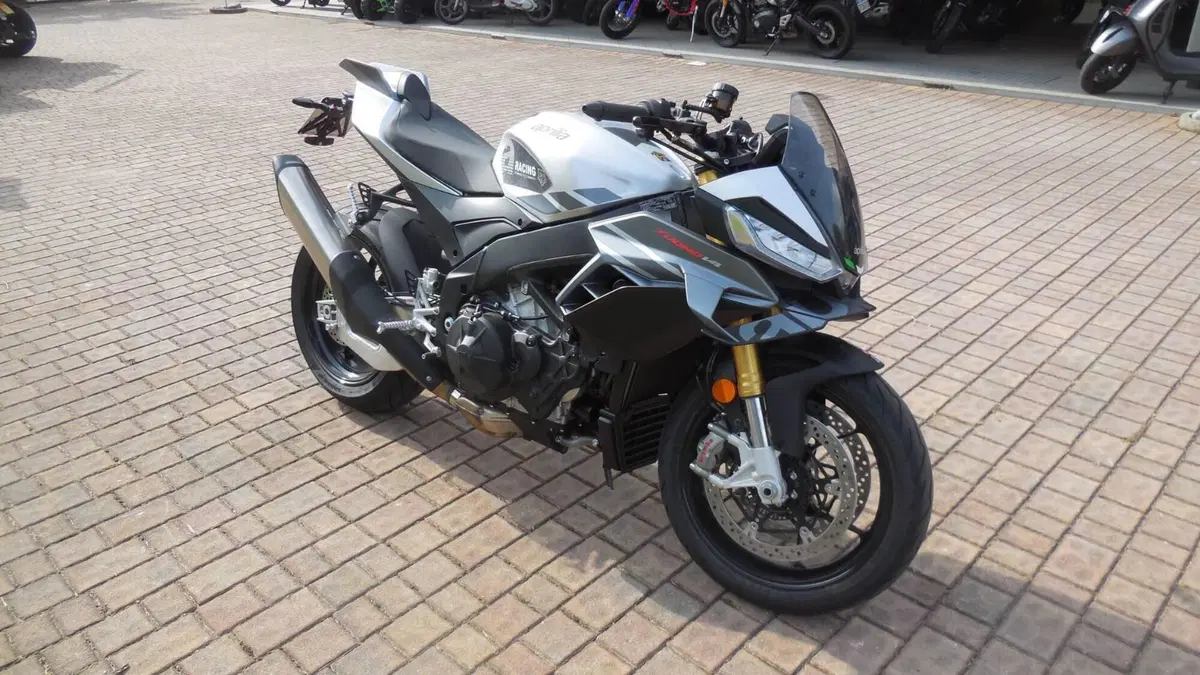 Aprilia Tuono V4 (2025 - 26) (3)