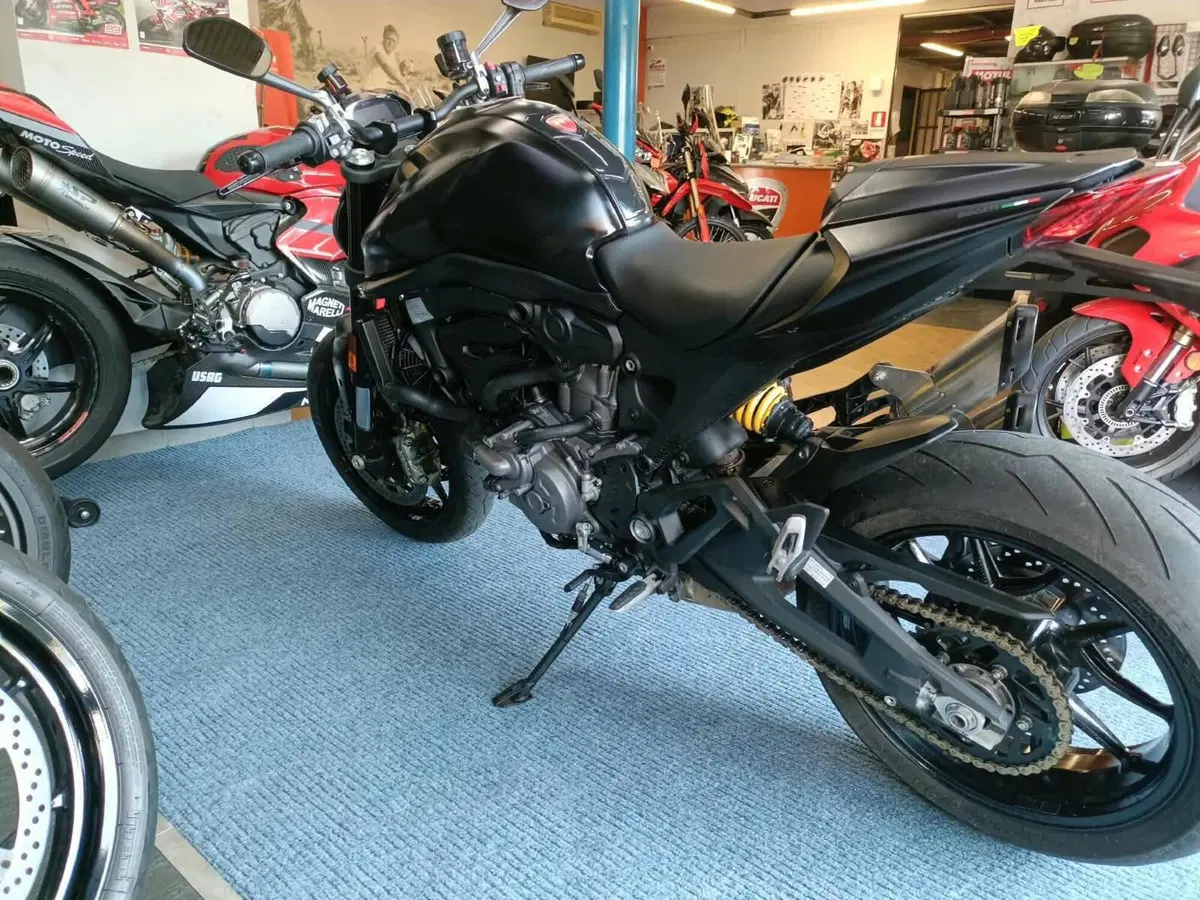 Ducati Monster 937 + (2021 - 25) (9)