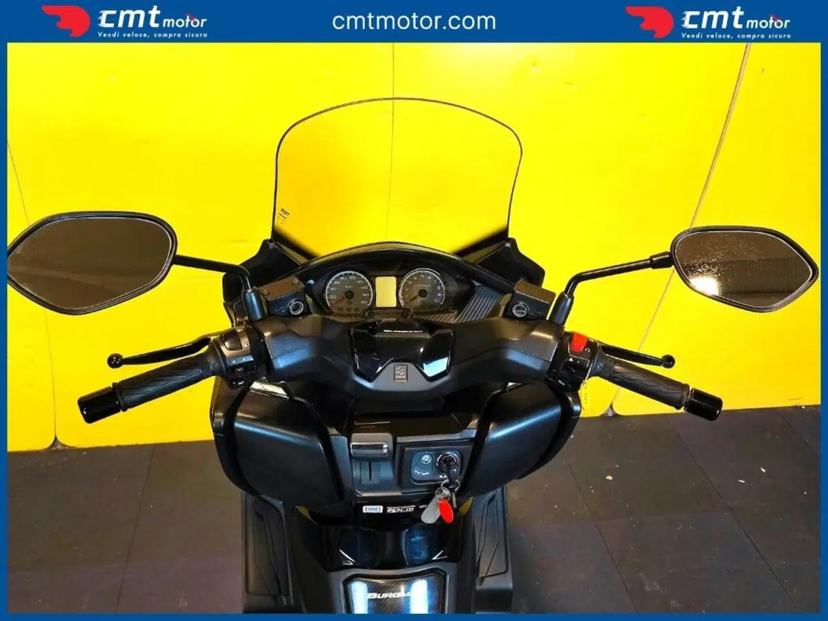 Suzuki Burgman 400 (2022 - 24) (11)