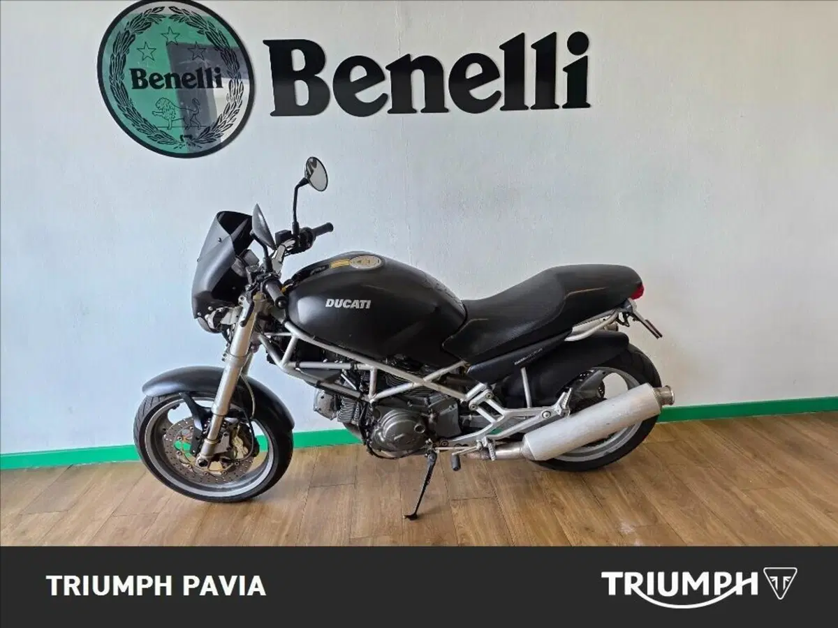 Ducati Monster 600 Dark (1998 - 01) (17)