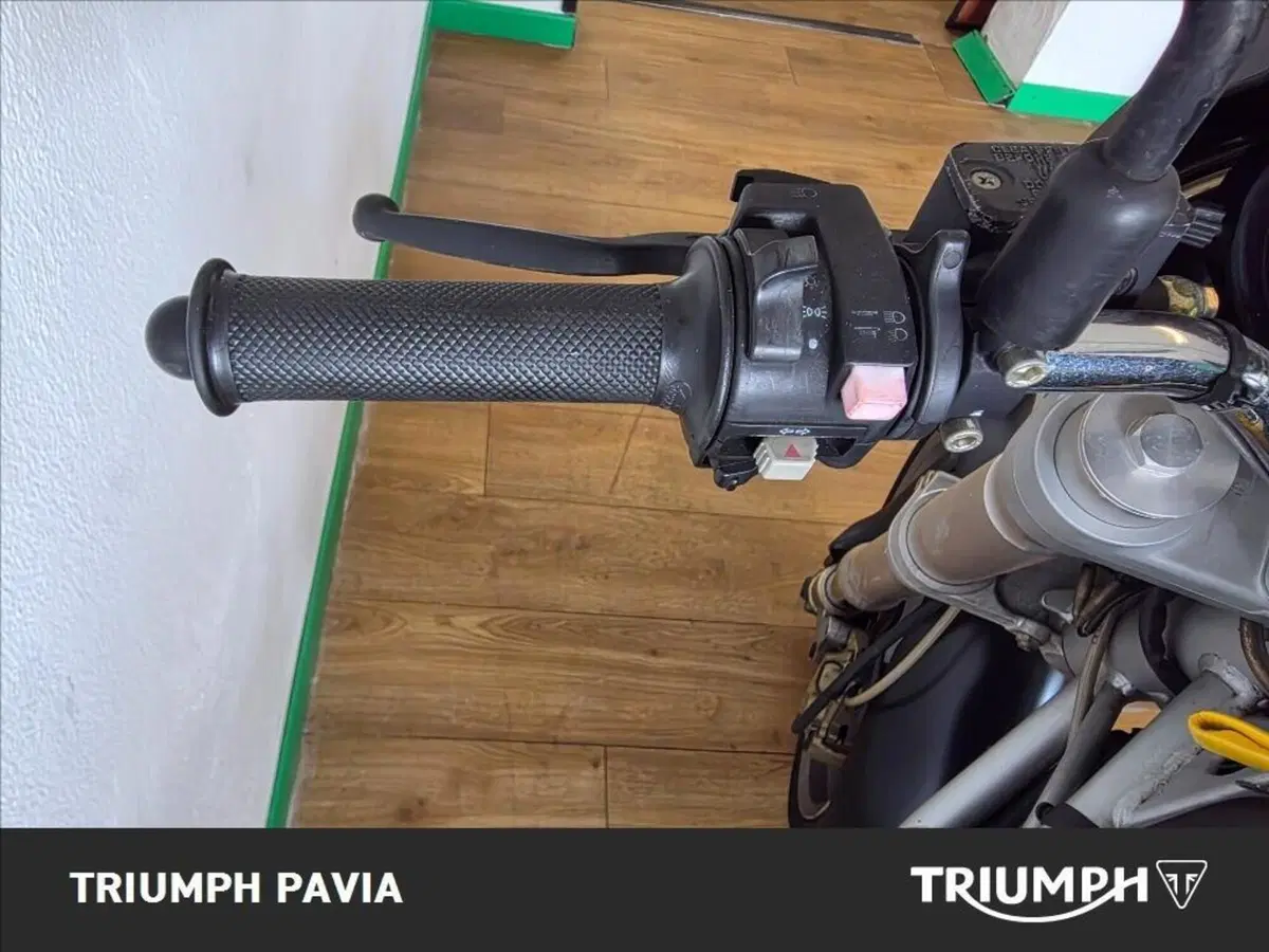 Ducati Monster 600 Dark (1998 - 01) (12)