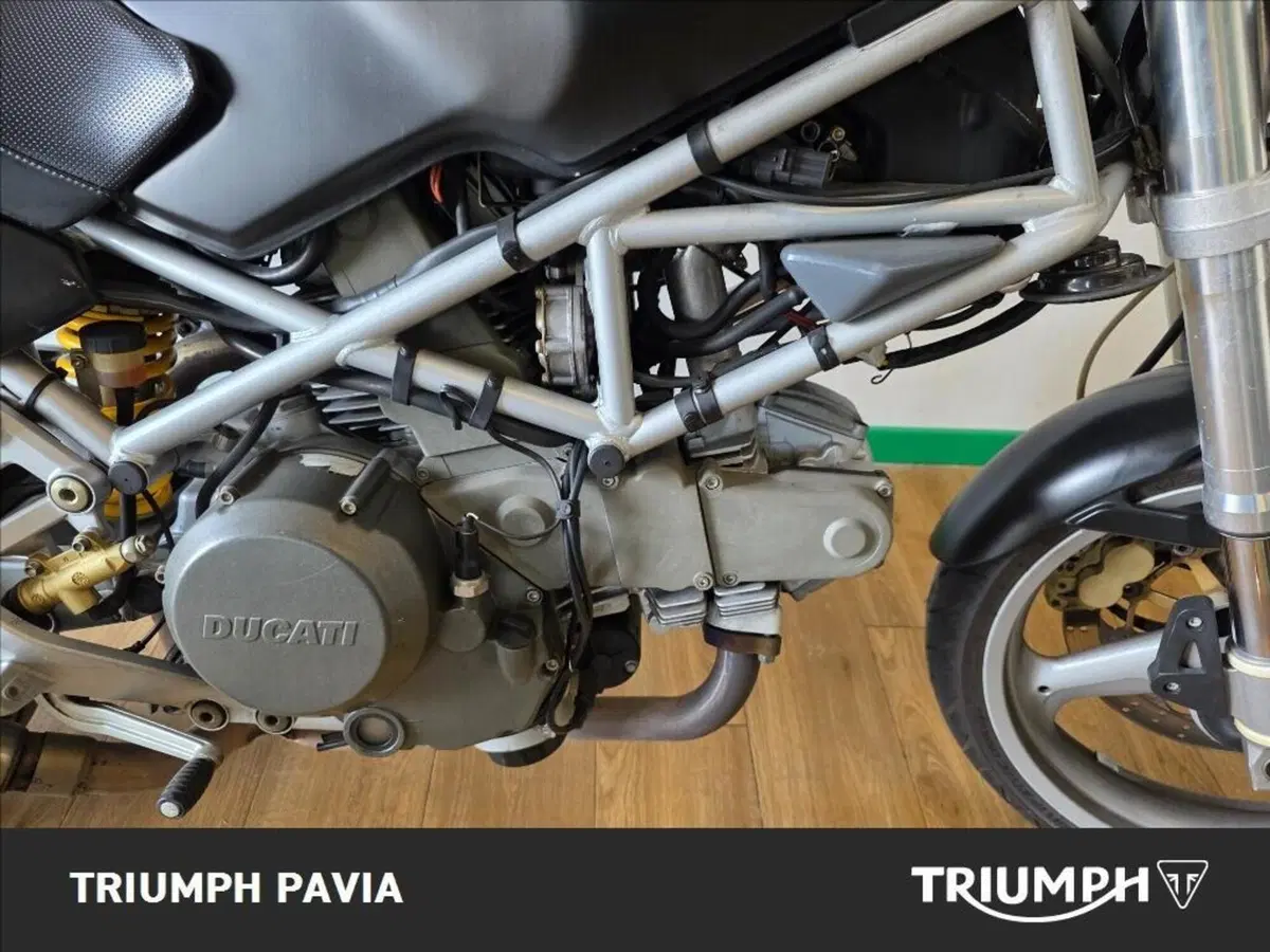 Ducati Monster 600 Dark (1998 - 01) (3)