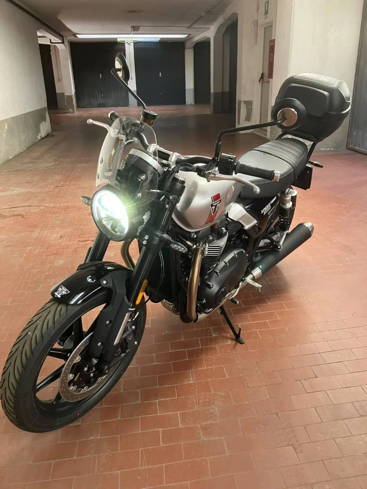 Triumph Speed Twin 900 (2023 - 24) (3)