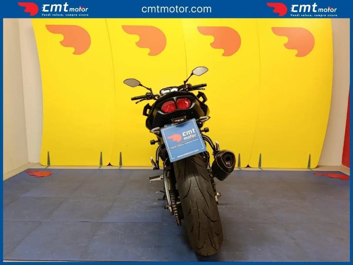 Yamaha FZ8 (2010 - 12) (4)