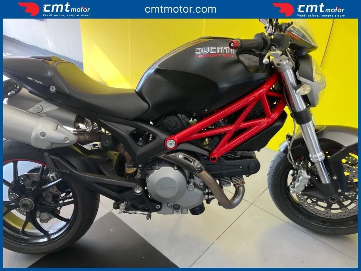 Ducati Monster 796 (2010 - 13) (9)