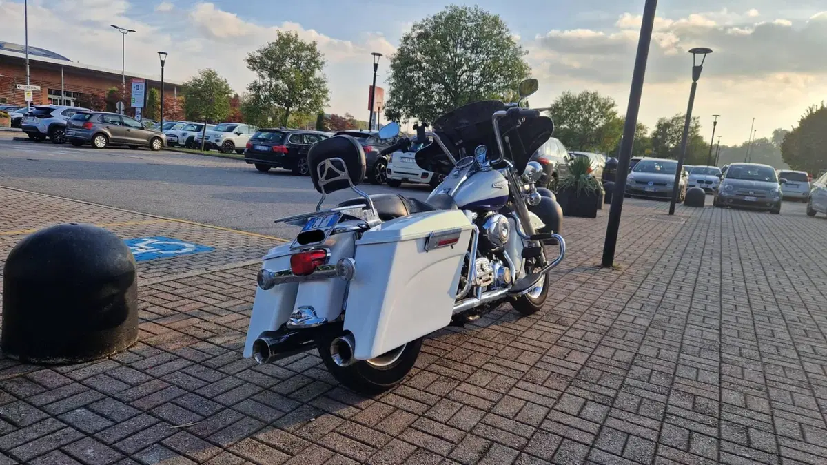 Harley-Davidson 1584 Road King Classic (2007 - 10) - FLHRC