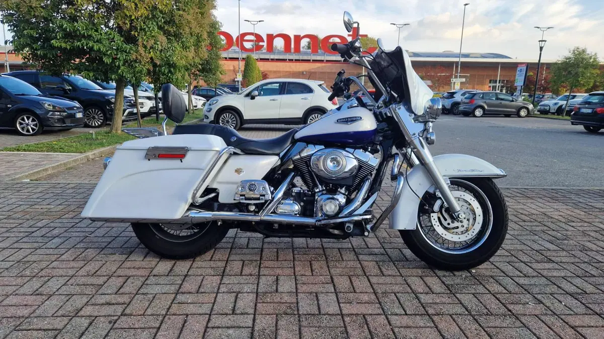 Harley-Davidson 1584 Road King Classic (2007 - 10) - FLHRC (3)