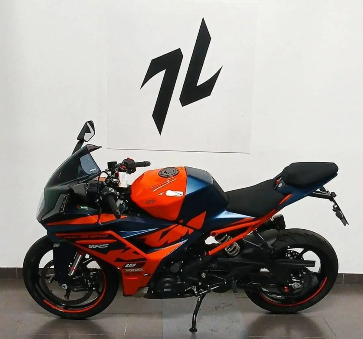 KTM RC 390 (2022 - 26) (3)