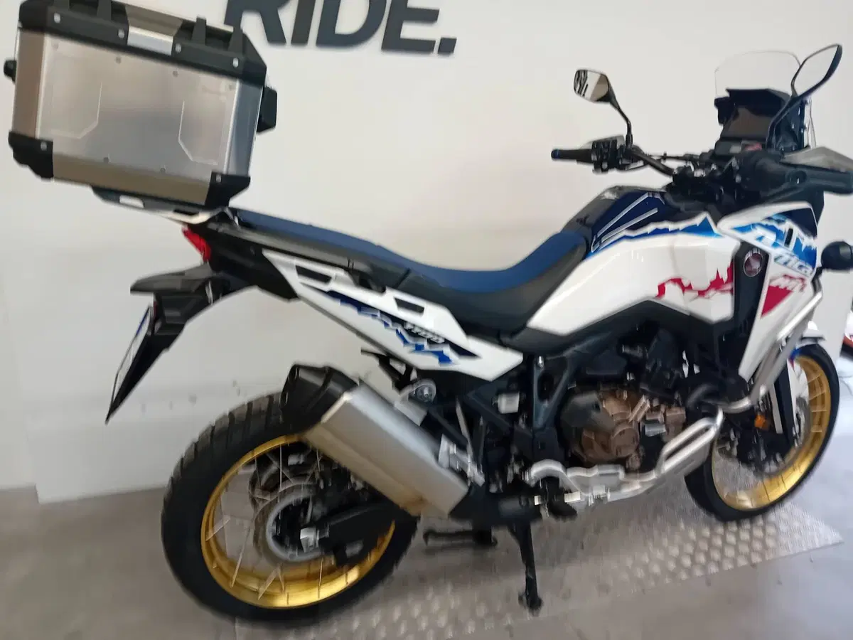Honda Africa Twin CRF 1100L (2024 - 26) (6)