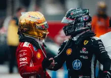 Era sulla lama del rasoio: Hamilton rivela il dettaglio che ha rovinato il suo Q3 a Singapore