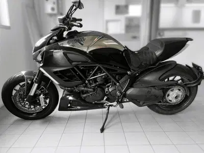Ducati Diavel 1200 (2010 - 13) usata