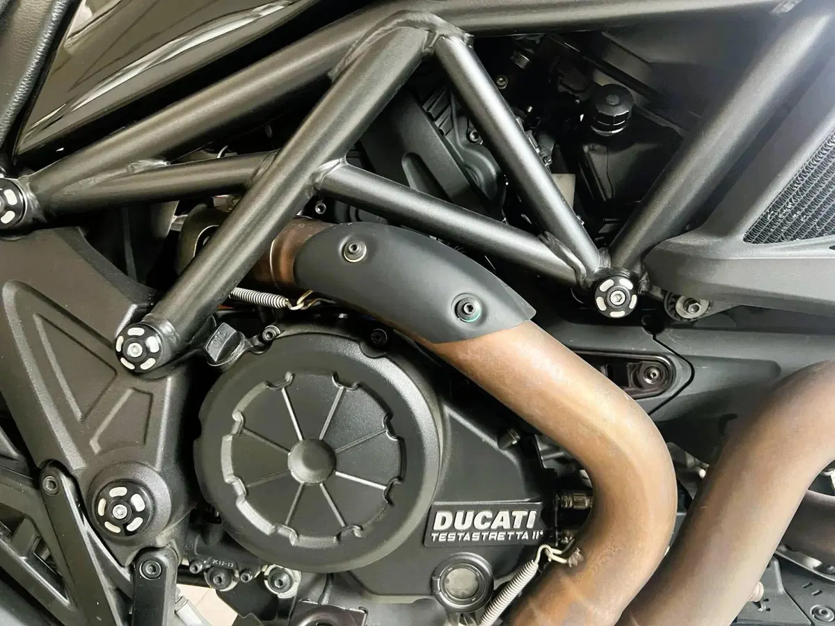 Ducati Diavel 1200 (2010 - 13) (4)