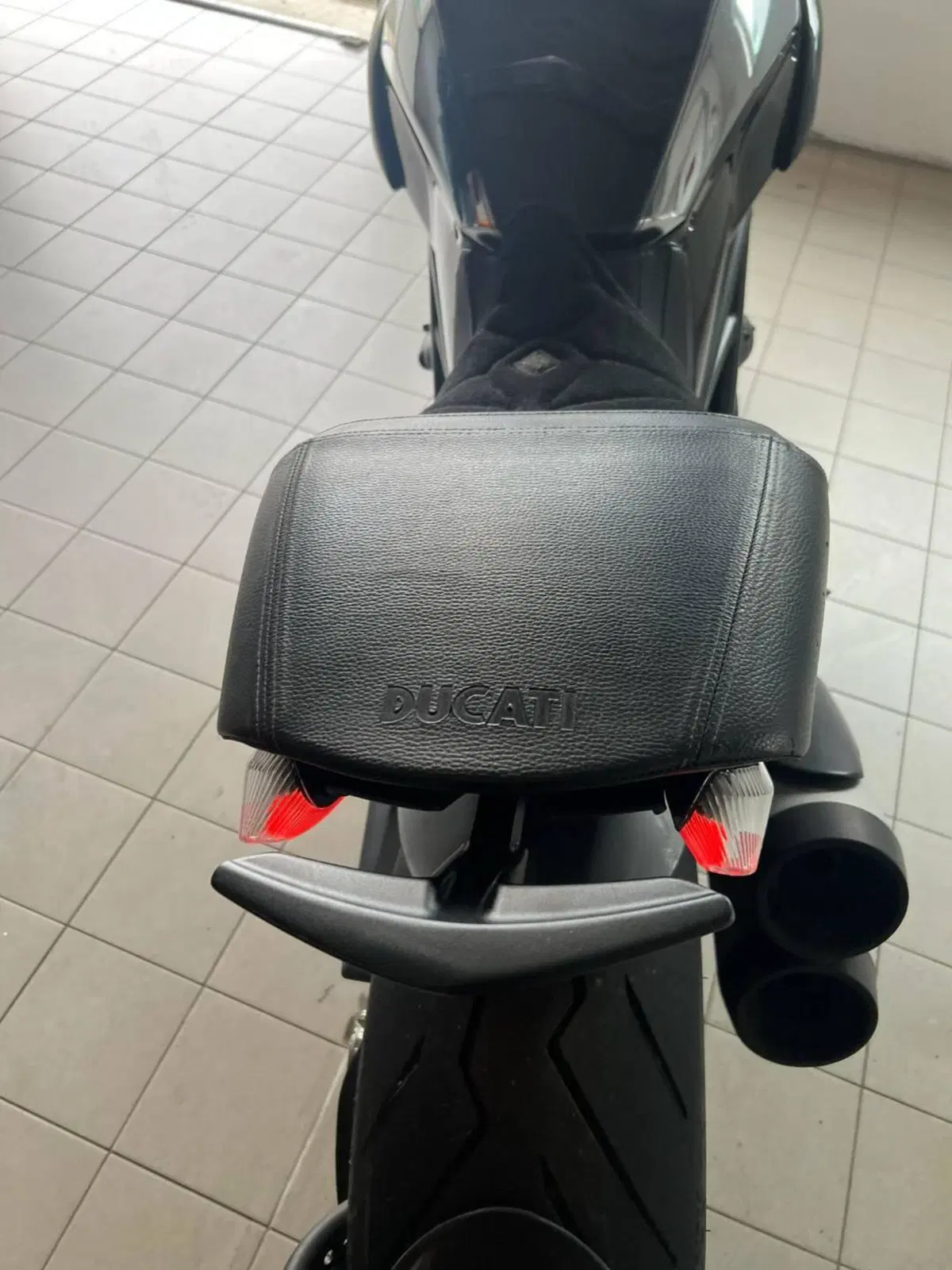 Ducati Diavel 1200 (2010 - 13) (5)