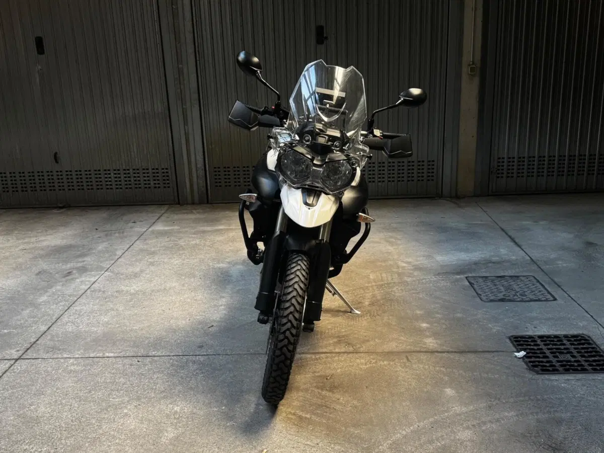 Triumph Tiger 800 XC (2011 - 12) (5)