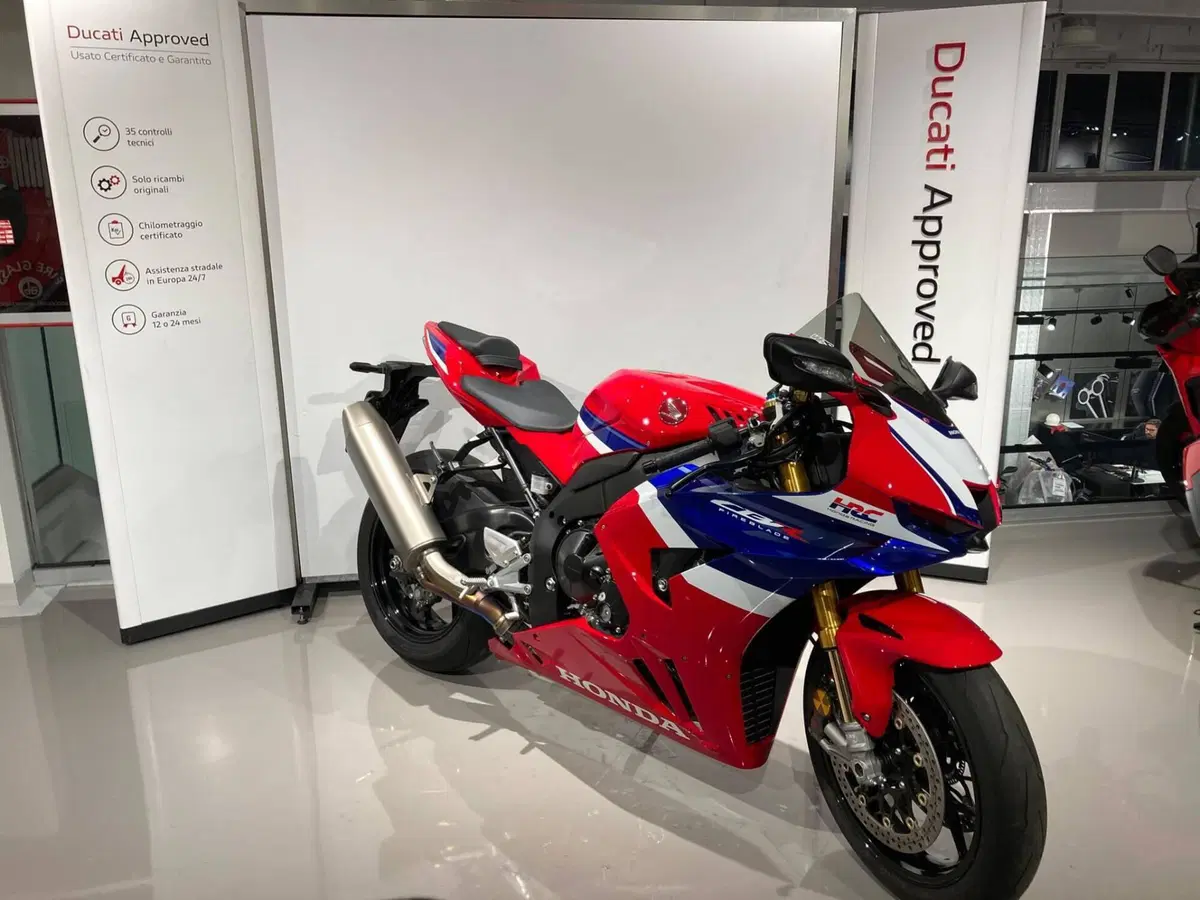 Honda CBR 1000 RR-R Fireblade SP (2024 - 26) (2)