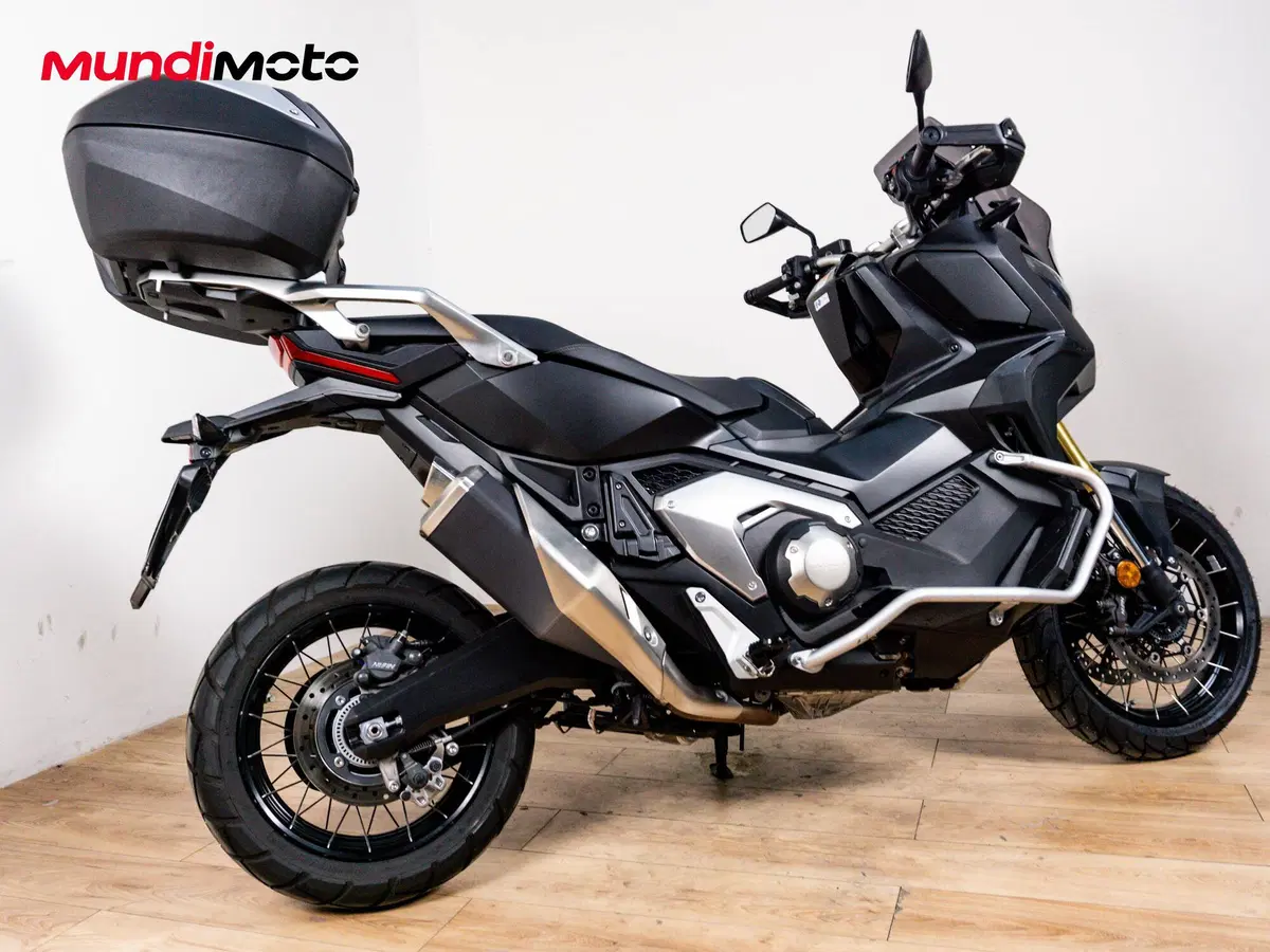 Honda X-ADV 750 (2017) (3)