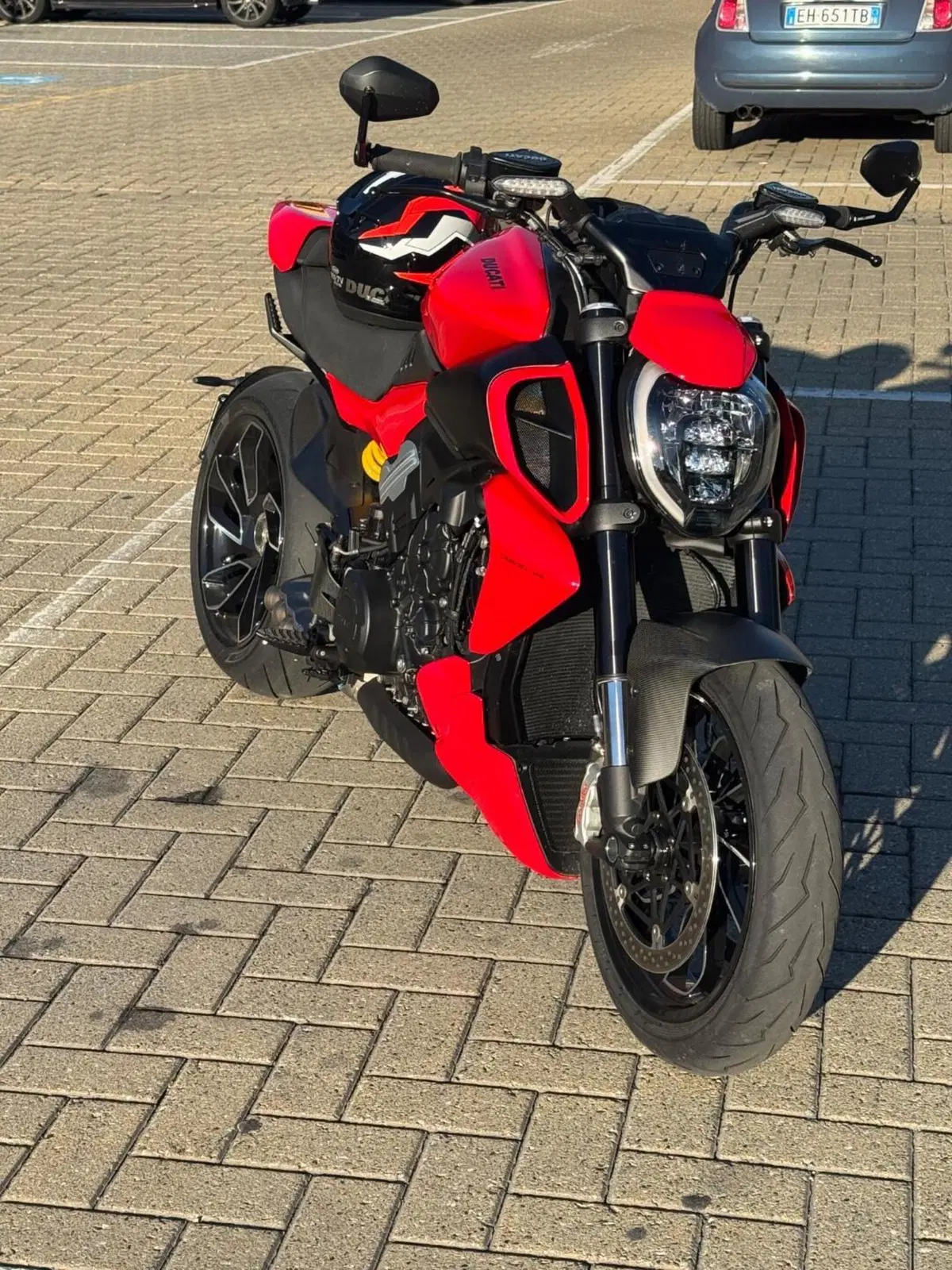 Ducati Diavel V4 (2023 - 26) (2)